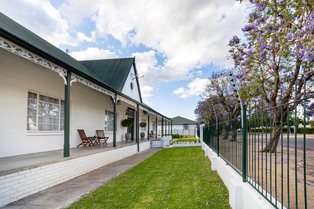 Victorian Square Guesthouse Graaff Reinet Ngoại thất bức ảnh