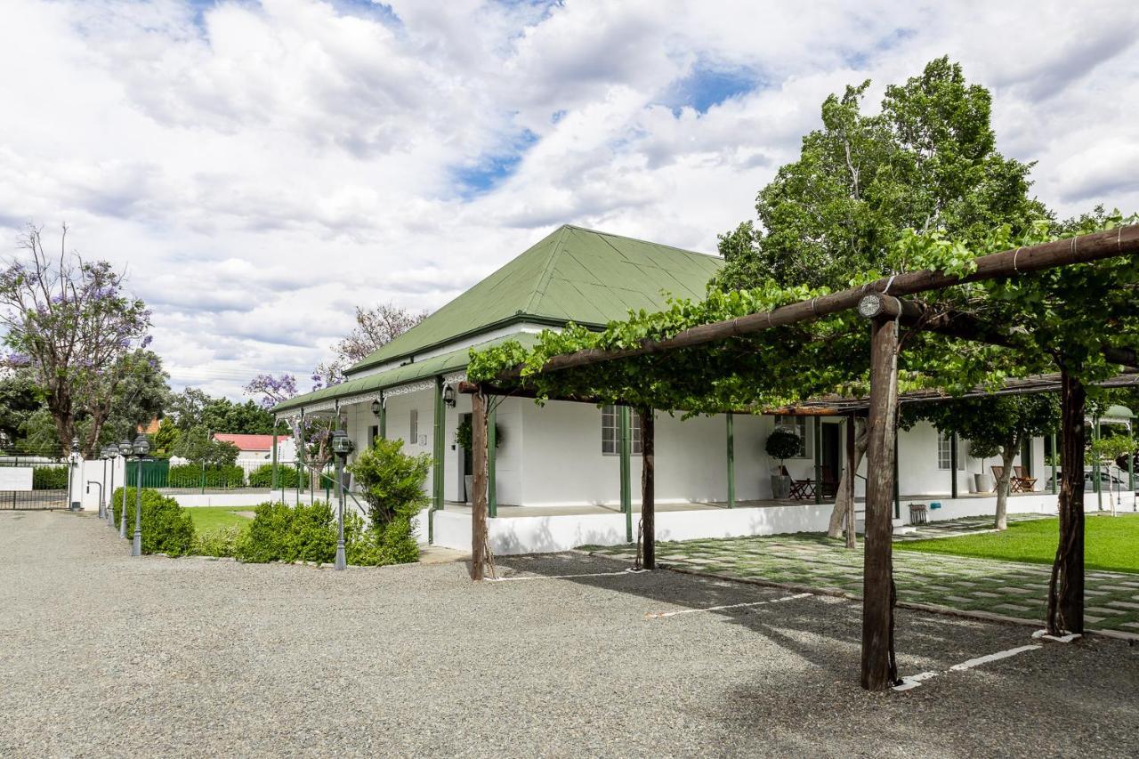 Victorian Square Guesthouse Graaff Reinet Ngoại thất bức ảnh