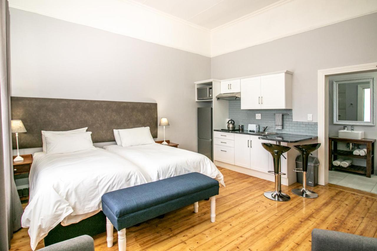 Victorian Square Guesthouse Graaff Reinet Ngoại thất bức ảnh