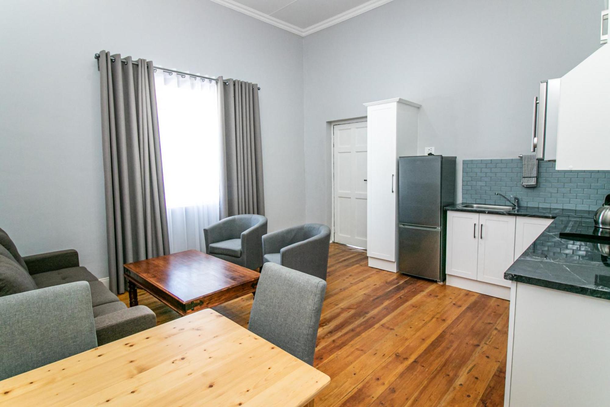 Victorian Square Guesthouse Graaff Reinet Ngoại thất bức ảnh