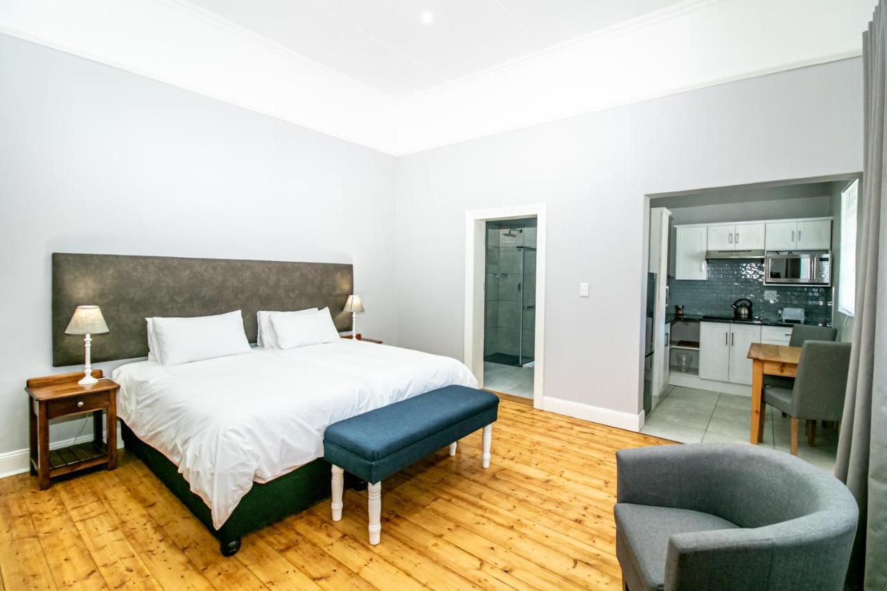 Victorian Square Guesthouse Graaff Reinet Ngoại thất bức ảnh