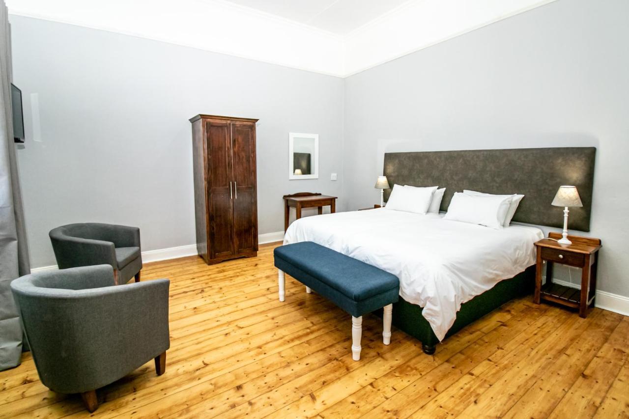 Victorian Square Guesthouse Graaff Reinet Ngoại thất bức ảnh