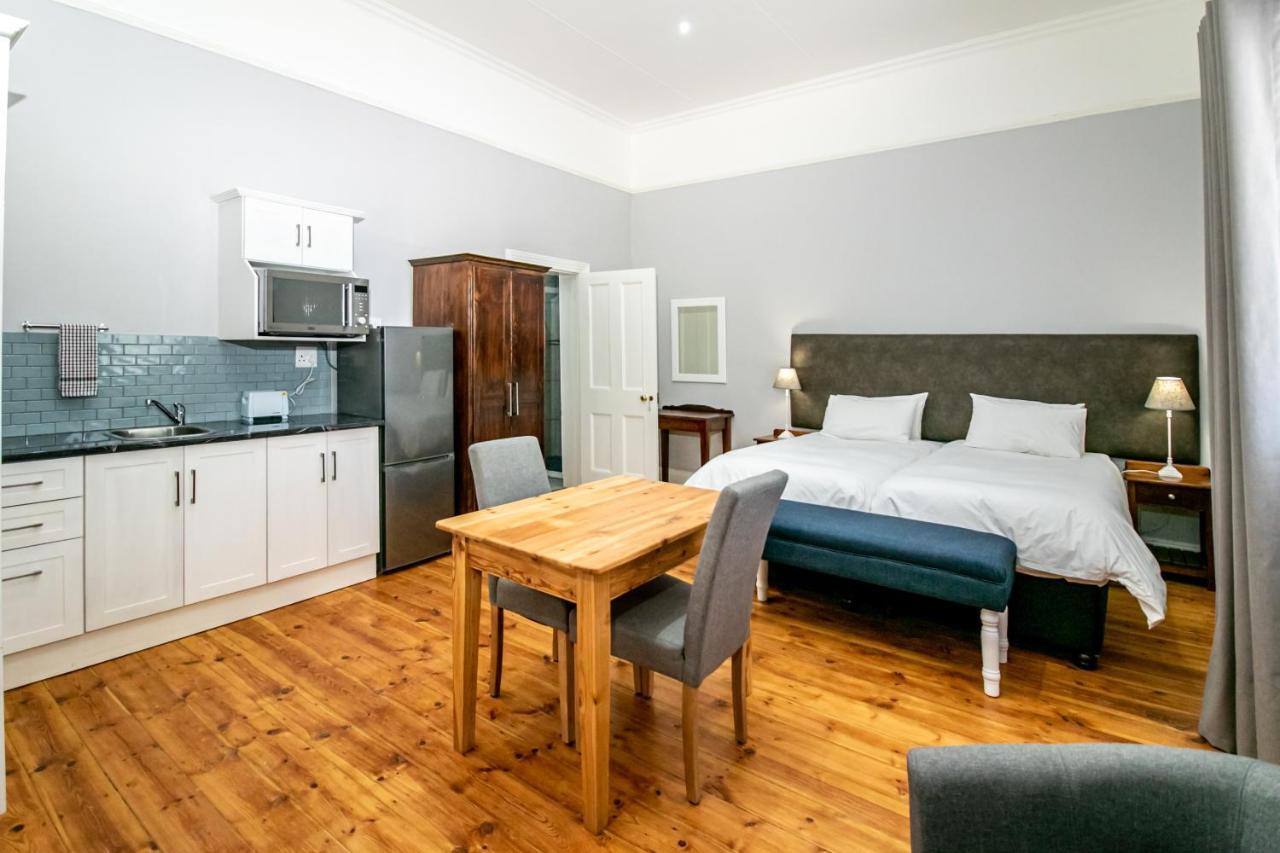 Victorian Square Guesthouse Graaff Reinet Ngoại thất bức ảnh