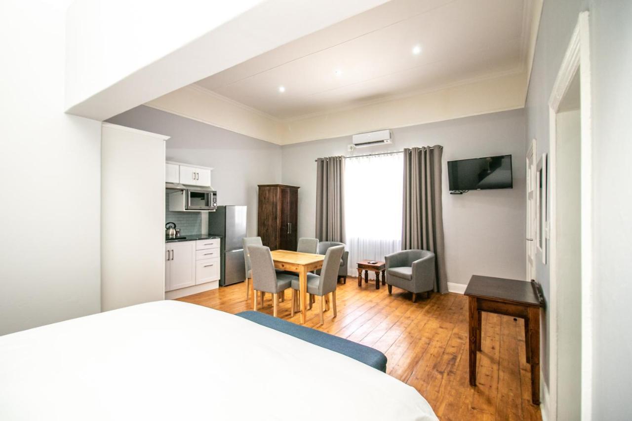 Victorian Square Guesthouse Graaff Reinet Ngoại thất bức ảnh