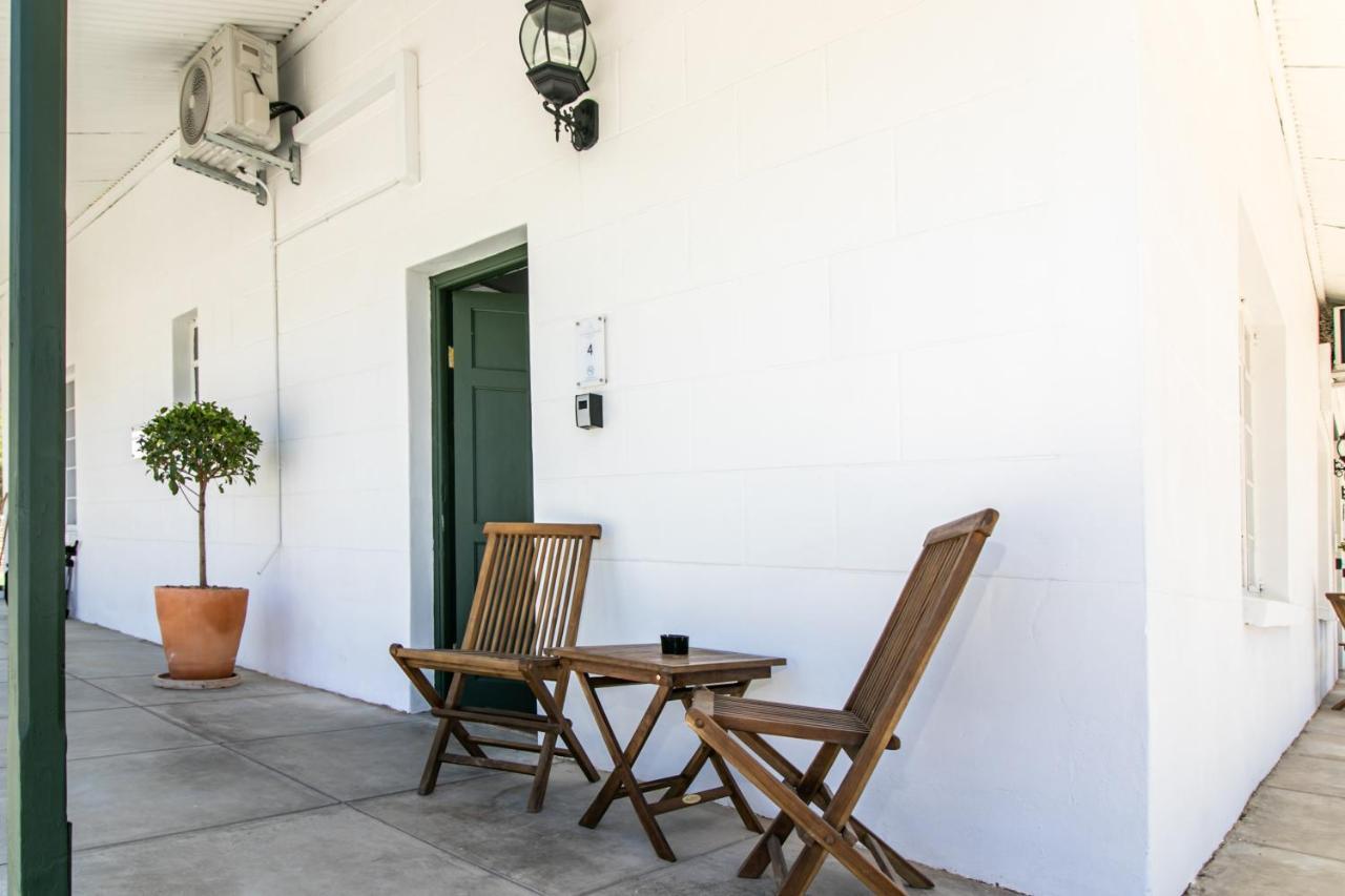 Victorian Square Guesthouse Graaff Reinet Ngoại thất bức ảnh