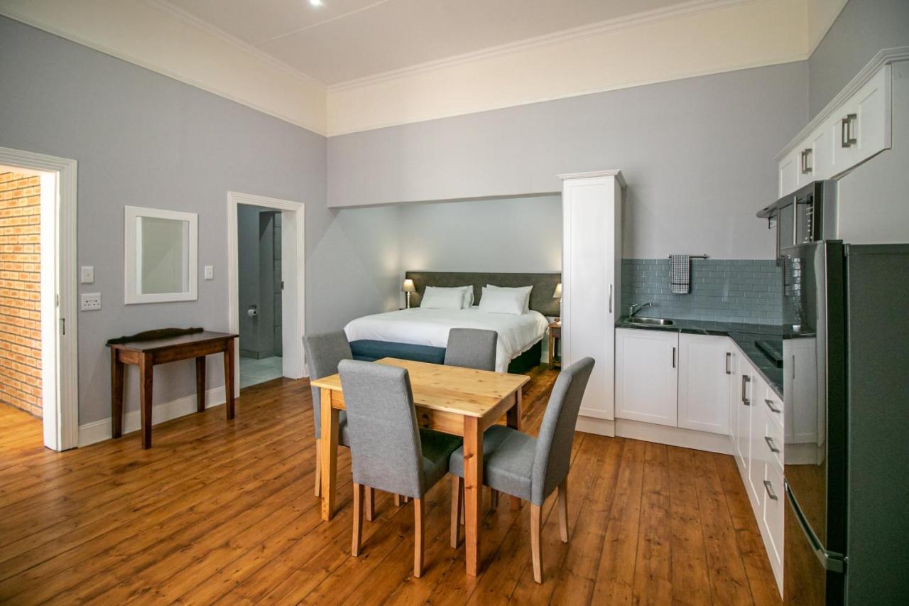 Victorian Square Guesthouse Graaff Reinet Ngoại thất bức ảnh