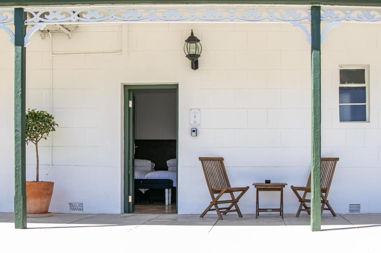 Victorian Square Guesthouse Graaff Reinet Ngoại thất bức ảnh