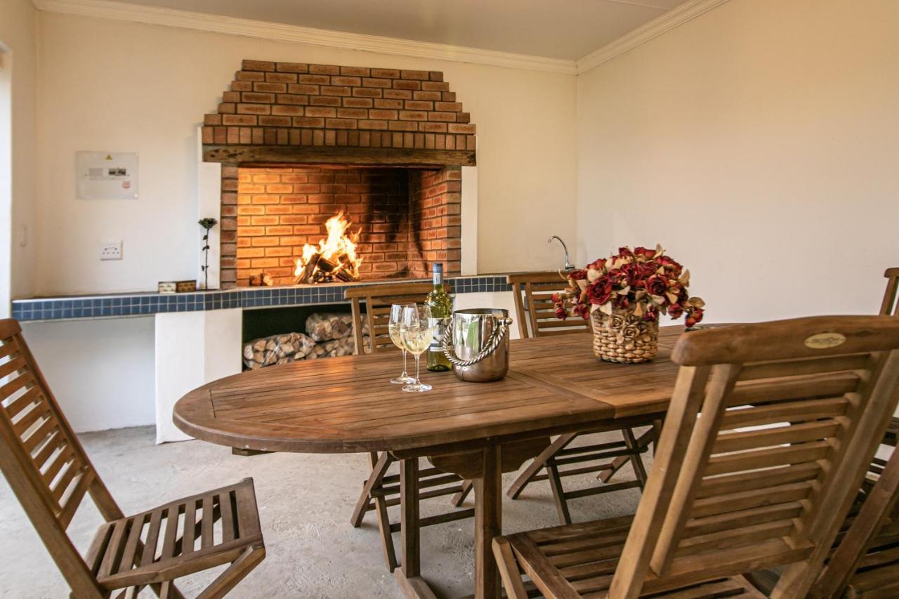 Victorian Square Guesthouse Graaff Reinet Ngoại thất bức ảnh