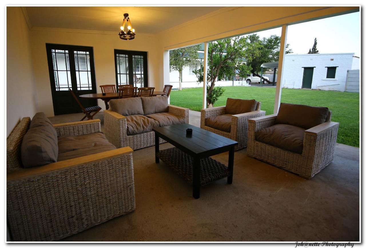 Victorian Square Guesthouse Graaff Reinet Ngoại thất bức ảnh