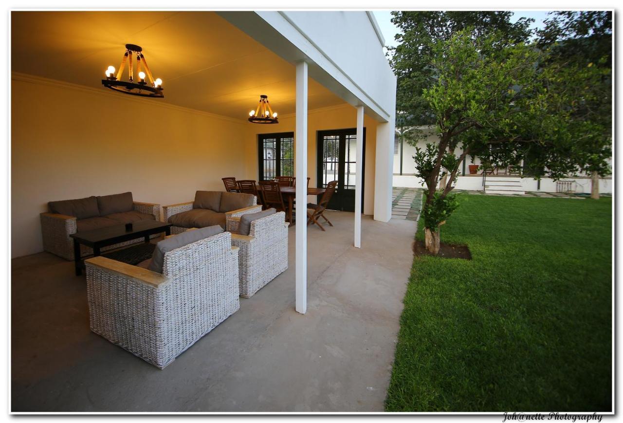 Victorian Square Guesthouse Graaff Reinet Ngoại thất bức ảnh